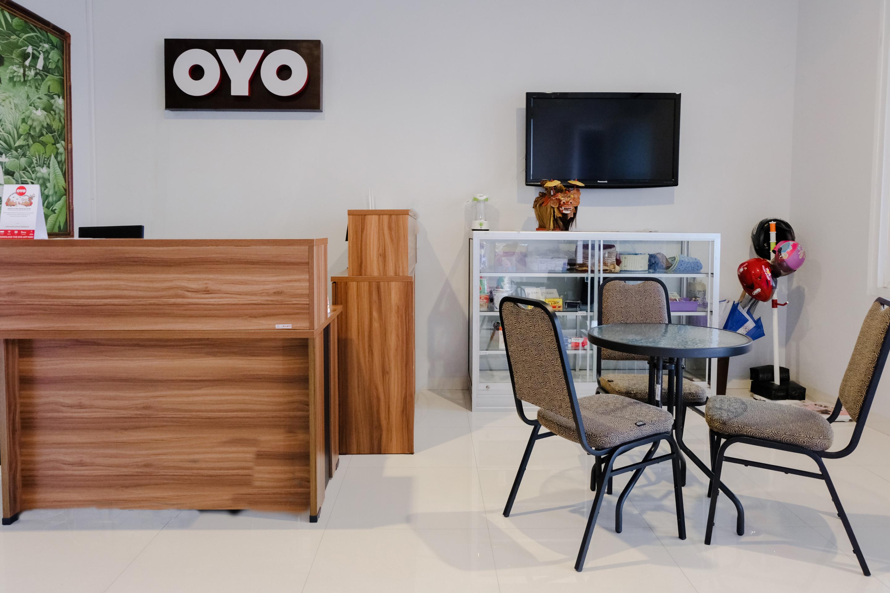 Super Oyo 995 Alice'S Homestay Syariah Jembel Kültér fotó